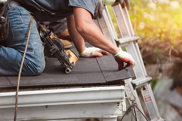 Best Roof Maintenance Services  in Smithville, OH